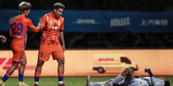 FB体育app下载-泰山开启冲刺路孙准浩回归助阵 功勋外援被“攻心”