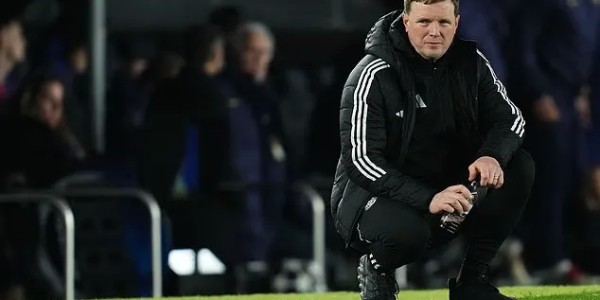 FB体育app下载-记者：埃迪-豪仍获得高层支持，但长期未来确实出现不确定性