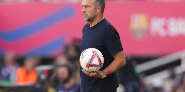 FB体育app下载-弗利克：为大胜感到自豪，但这只是赛季开局阶段