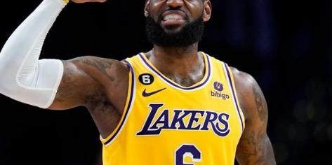 FB体育-生死一战倾其所有！詹姆斯考虑就此结束传奇生涯