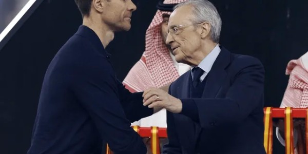 阿隆索身边人：更衣室有不听话的小团体，包括维尼+贝林+82