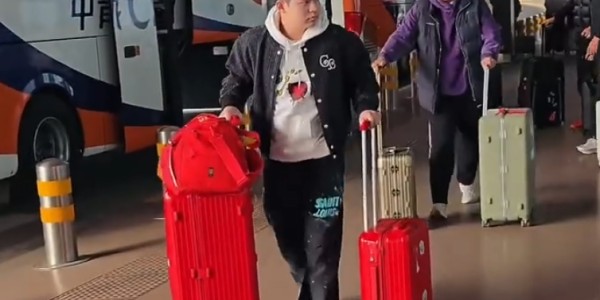 FB体育官网-林诗栋将封闭训练两周！世排跌第5世界杯丢种子位 肩伤成最大隐患