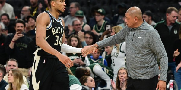 FB体育-老里谈字母哥：他曾率队夺冠 是个好人 希望好人能有好报